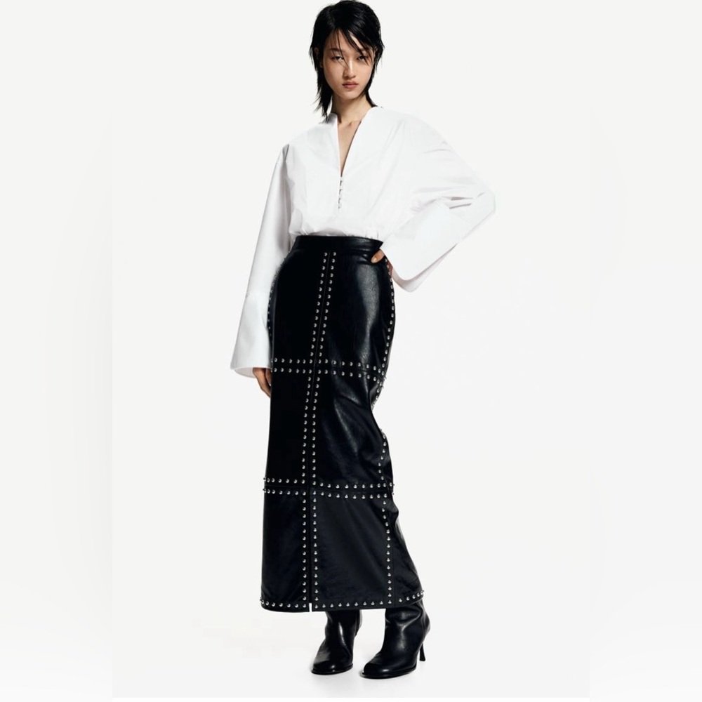 H&M A/W 2024 Loose Fit Tuxedo Shirt. XL - Picture 4 of 8